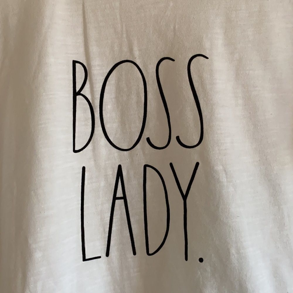 NWT Rae Dunn BOSS LADY White T-Shirt Size L - Picture 2 of 9